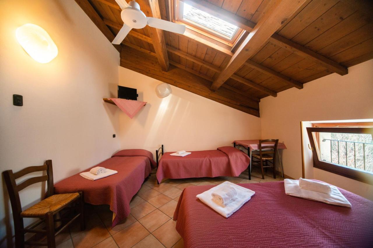 Albergo Al Platano Caprino Veronese Exterior foto